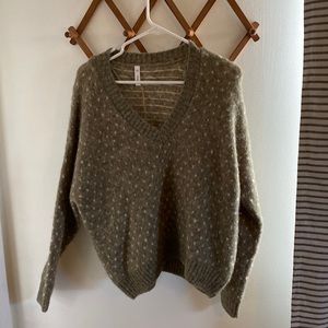 Knit Sweater | Grey-Green | Heart Sweater | Size M/L